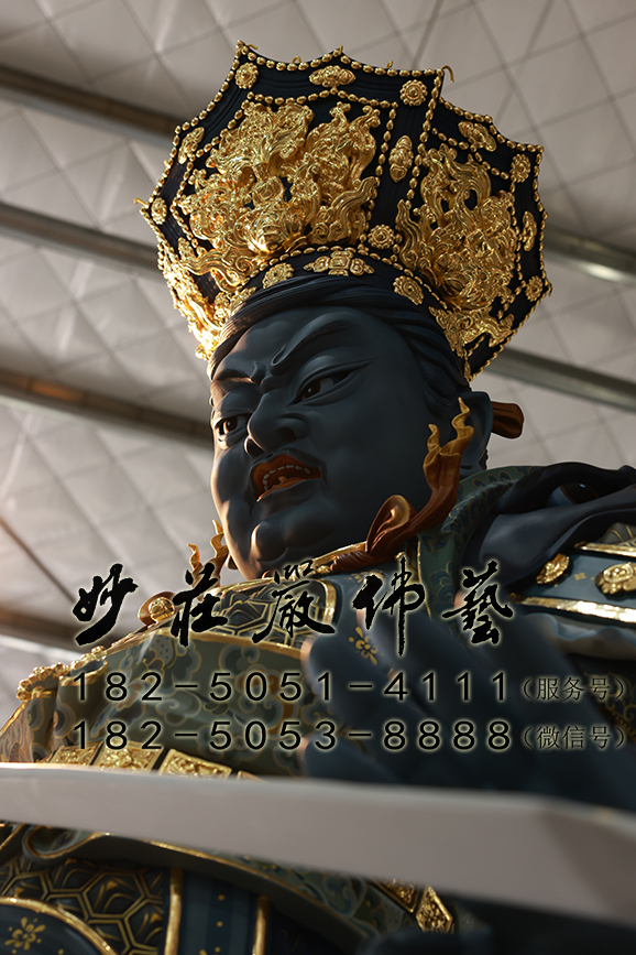 增长天王右侧近照